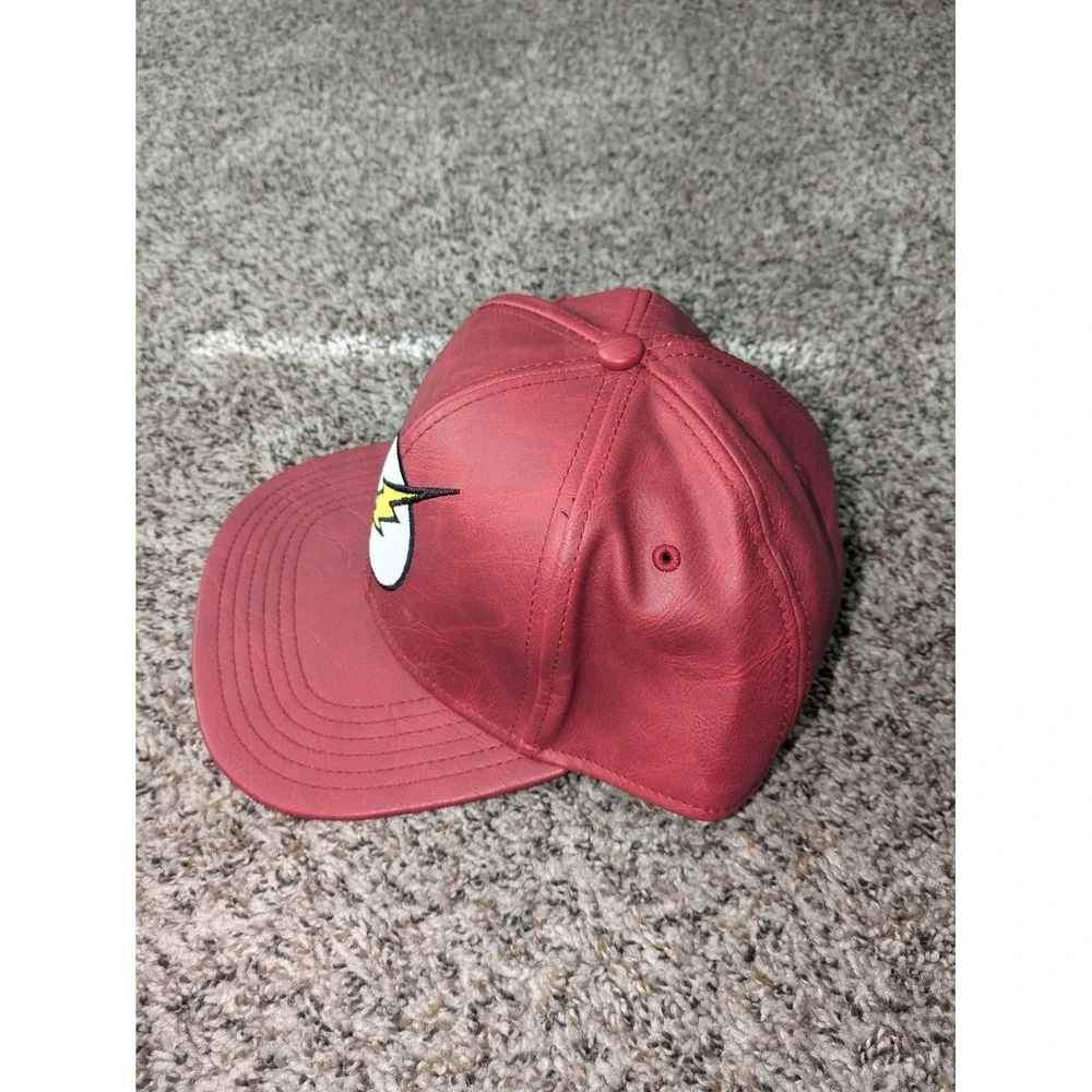 The Flash DC Comics Faux Leather Red Snapback‎ Cap DC Comics Superheroes 2019